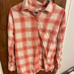 Old Navy peach and white flannel